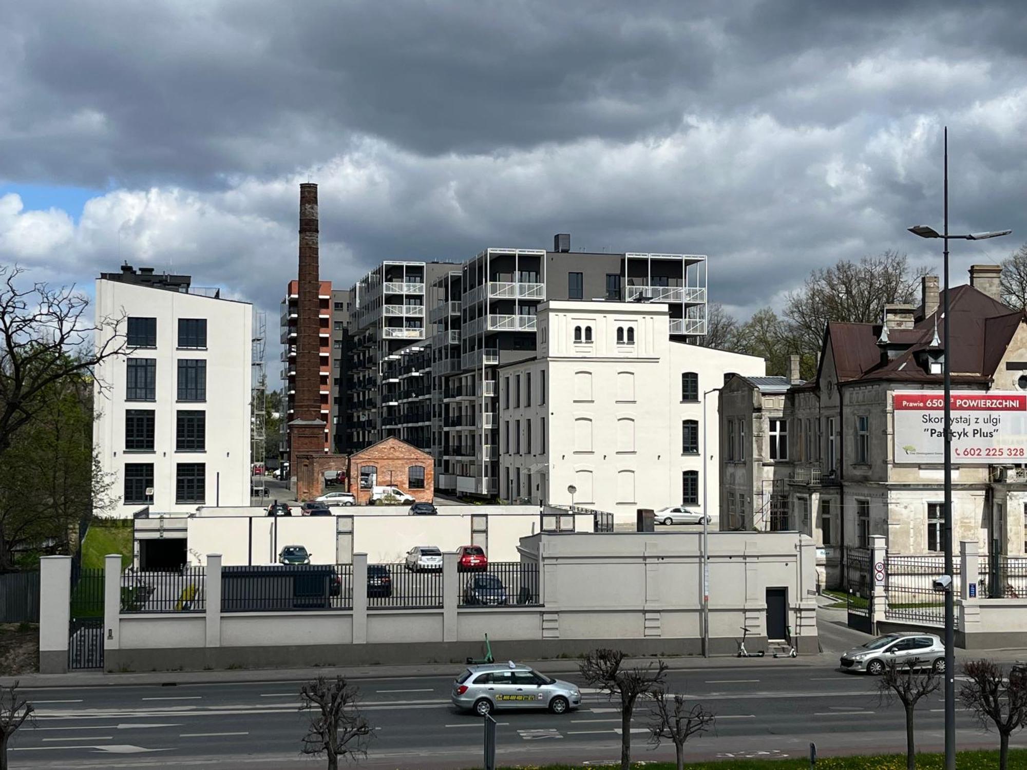 Wygodny Apartament Przy Centrum Manufaktura Z Parkingiem Лодз Екстериор снимка